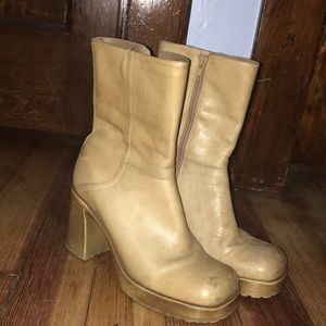 Steve Madden Tan Lizzie size 7 ankle boot